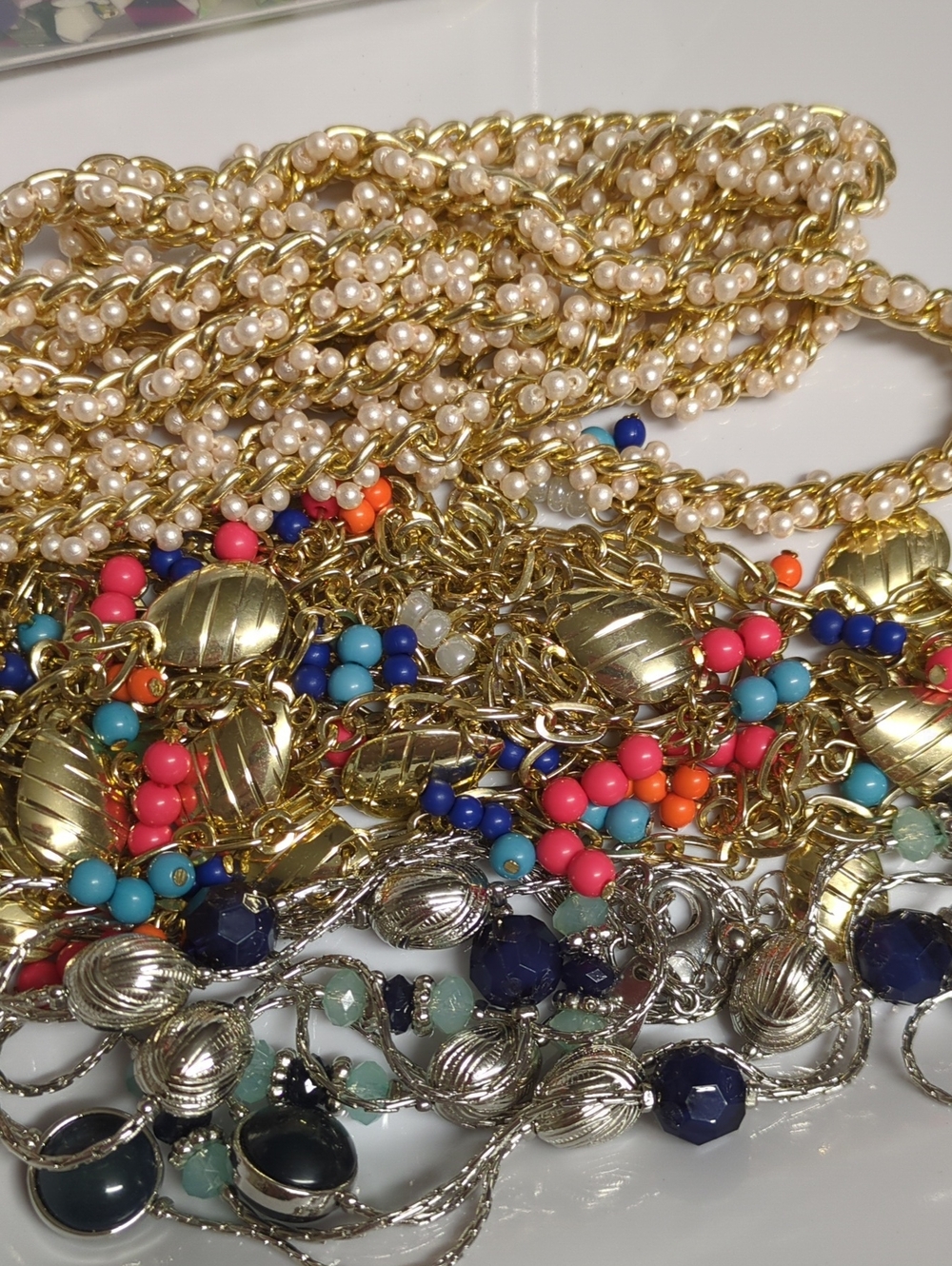 🏵️B32 Beautiful Necklace set of 3 - Goldtone, Silvertone, Multi strand